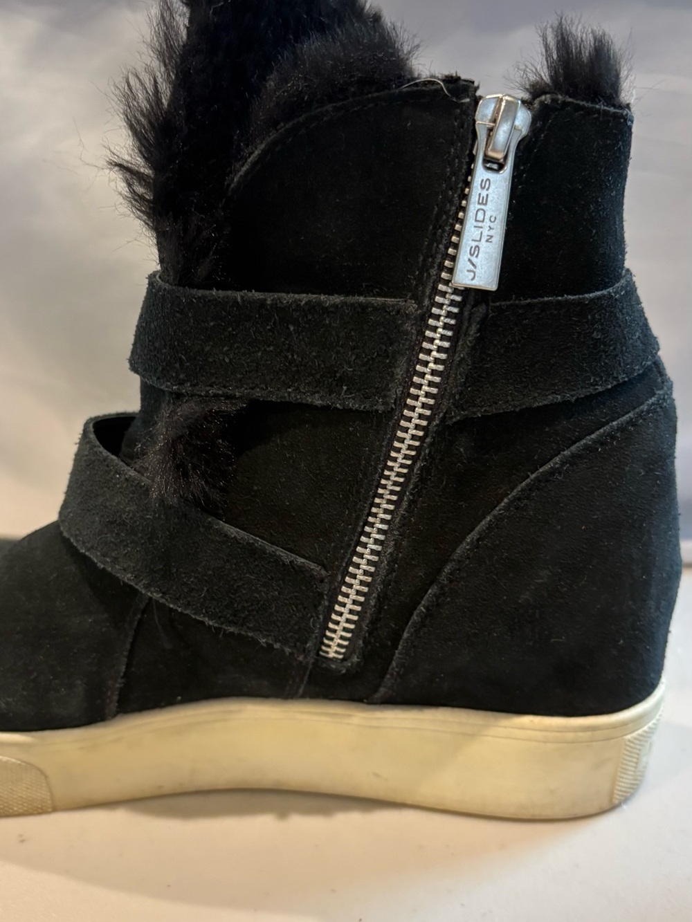 J/Slides Wells boots - faux fur botties in black. Size 7.5 - Picture 14 of 15